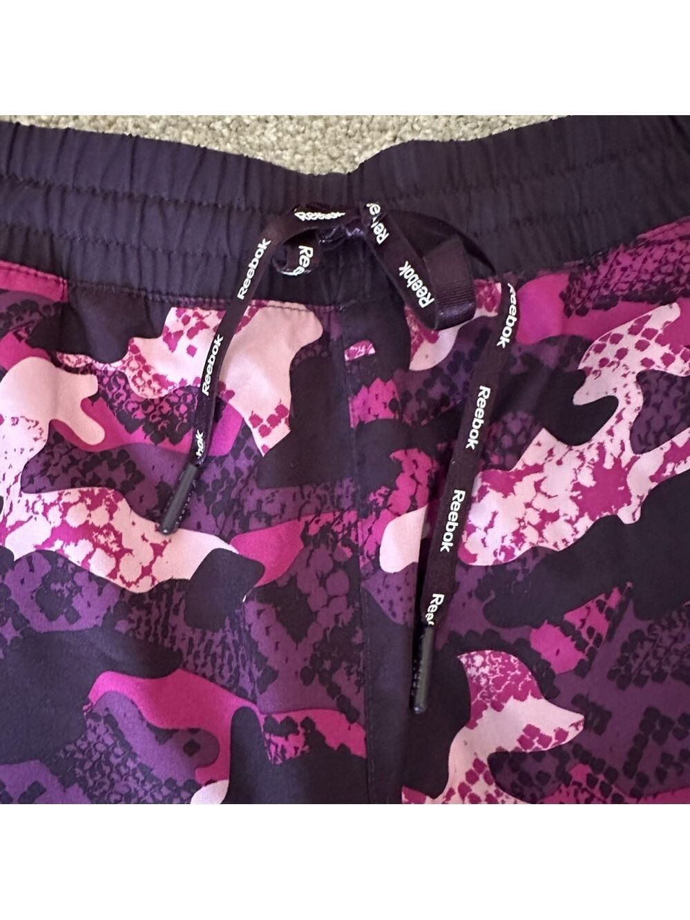 Reebok Womens Printed Essential Running Short with Pockets Pink Camouflage Med - Picture 9 of 9